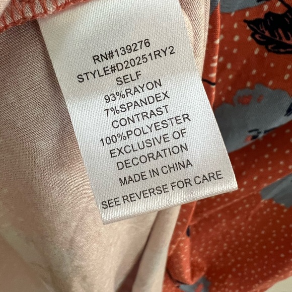 Daniel Rainn sleeveless top - Picture 4 of 4